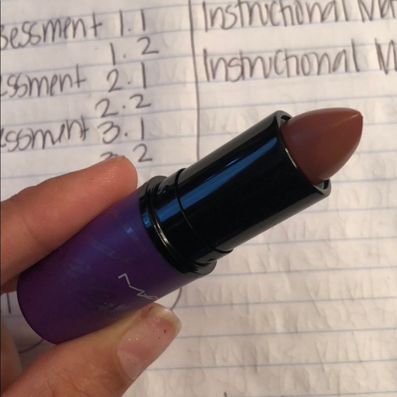 MAC Selena - Picture 7 of 7